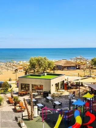 SENATOR 1 ALEZZI BEACH