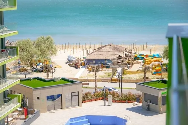 SENATOR 2 ALEZZI BEACH
