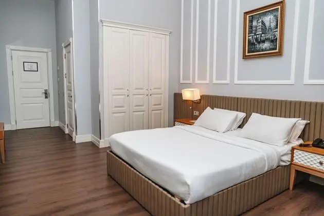 Deluxe Oda, 1 En Büyük (King) Boy Yatak