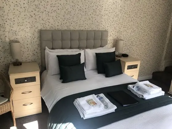 Standard Tek Büyük Yataklı Oda