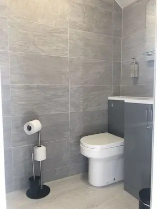 Standard Tek Büyük Yataklı Oda (Upper Floor)