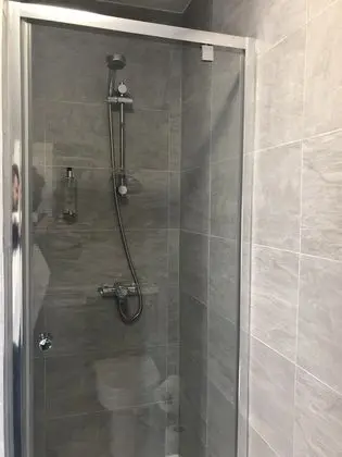 Standard Tek Büyük Yataklı Oda (Upper Floor)