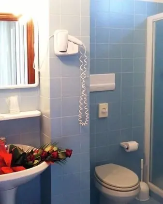 Tek Büyük veya İki Ayrı Yataklı Oda, Tepe Manzaralı