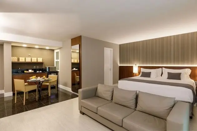 SUITE JUNIOR CASAL VISTA FRENTE