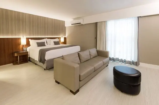 SUITE JUNIOR CASAL VISTA INTERNA