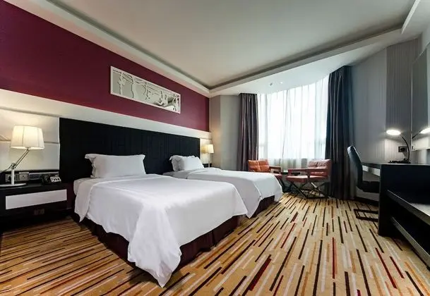 Promenade Deluxe with Club Lounge Access