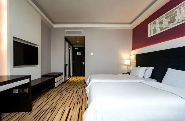 Promenade Deluxe with Club Lounge Access