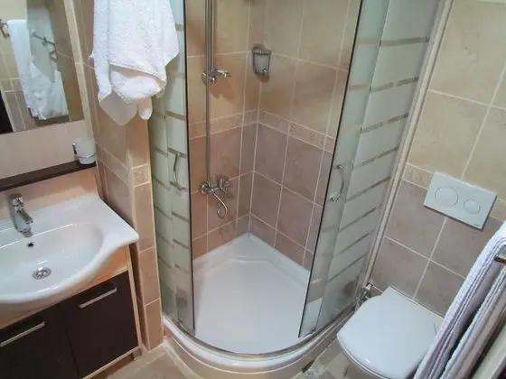 Standard Tek Büyük Yataklı Oda