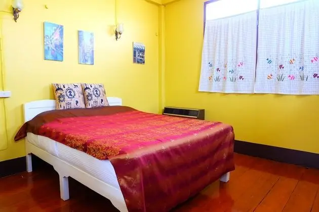 Standard Room with Shared Bathroom