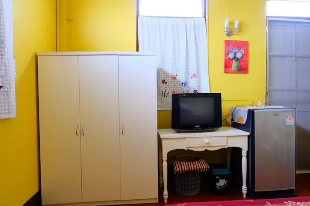 Standard Room with Shared Bathroom