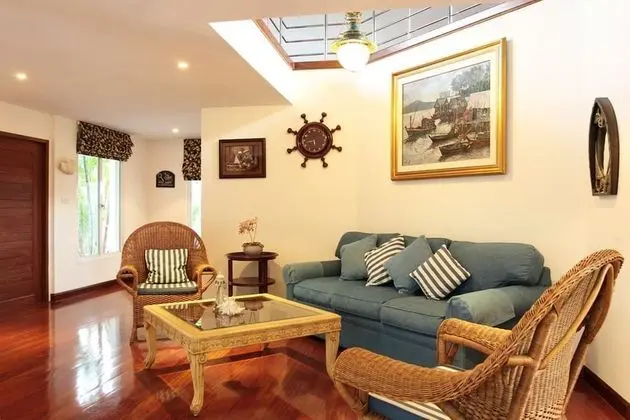 Five Bedrooms Villa