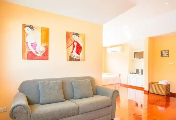 Five Bedrooms Villa