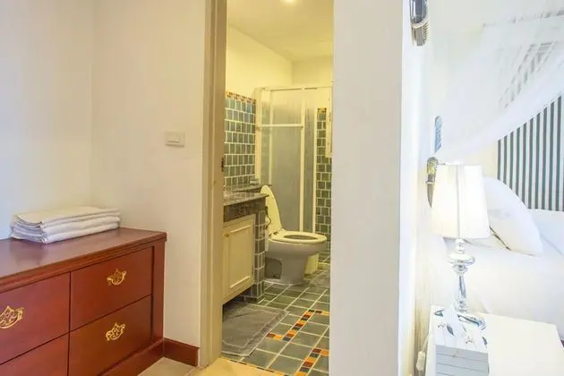 Five Bedrooms Villa