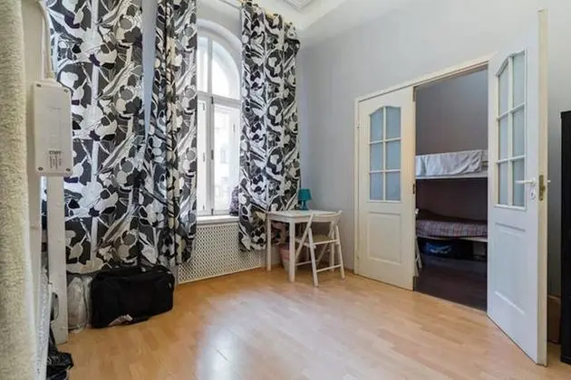 Ortak Ranzalı Oda, Karma Ranzalı Oda (8 beds)