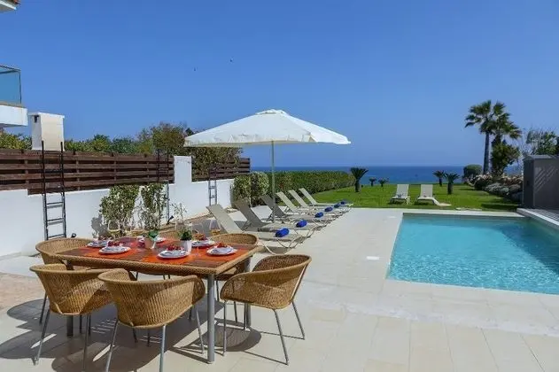 Villa, 5 Yatak Odası, Kişiye Özel Havuzlu, Denize Sıfır