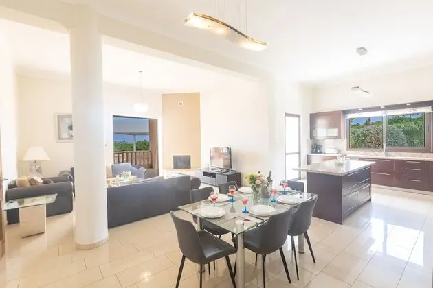 Villa, Birden Çok Yatak Odası, Balkon