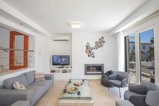 Villa, 3 Yatak Odası, Şömine