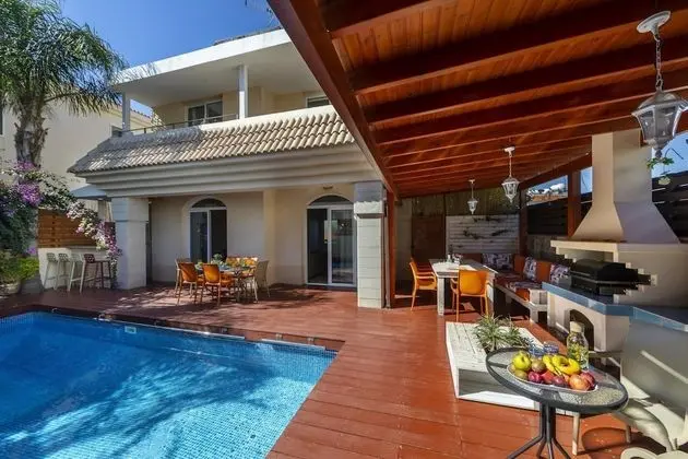 Villa