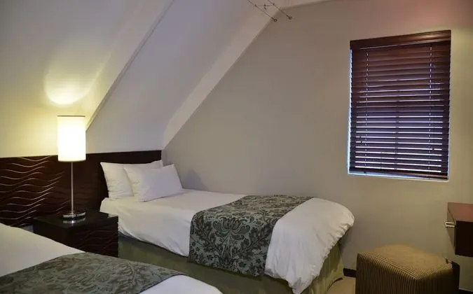 Çatı Katı (Loft), 2 Yatak Odası (Pool or Vineyard view)