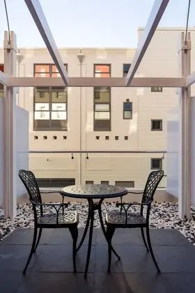 Oda, 1 En Büyük (King) Boy Yatak, Balkon