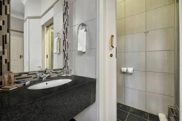 Oda, 2 Çift Kişilik Yatak