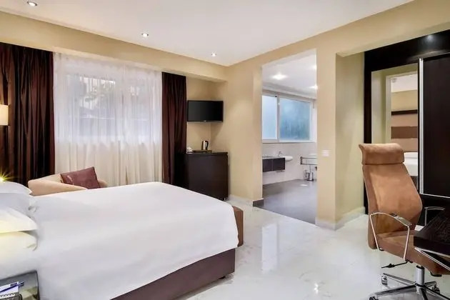 Oda, 1 Büyük (Queen) Boy Yatak, Balkon, Şehir Manzaralı (Club Level)