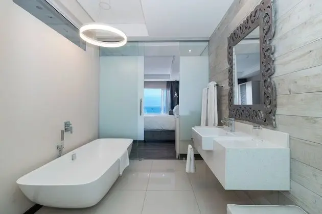 Oda, 1 En Büyük (King) Boy Yatak, Balkon, Liman Manzaralı