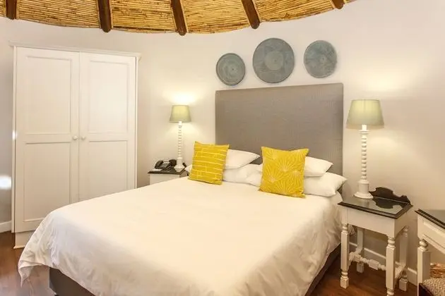 Oda, 1 Büyük (Queen) Boy Yatak, Sigara İçilebilir, Bahçe Manzaralı