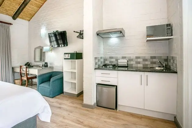 Oda, 1 En Büyük (King) Boy Yatak, Sigara İçilebilir, Bahçe Manzaralı