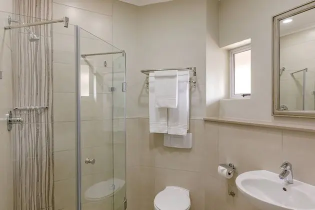 Oda, 2 Tek Kişilik Yatak, Sigara İçilebilir