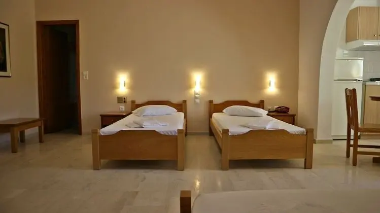Economy Dört Kişilik Oda (Semi-basement)