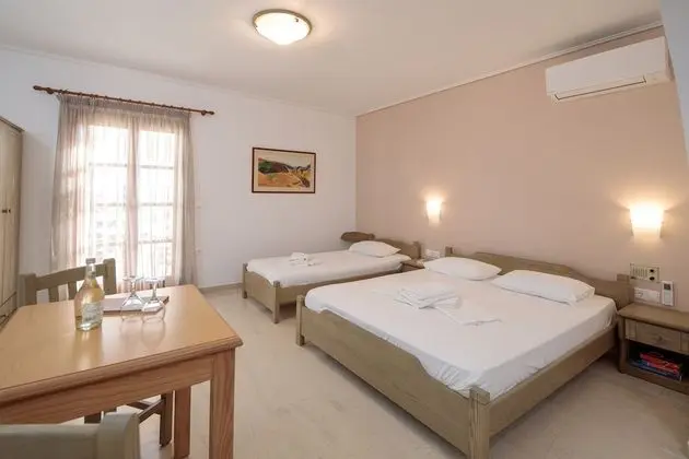 Üç Kişilik Oda, Deniz Manzaralı