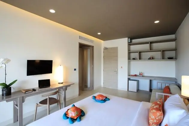 Deluxe Room, Pool View