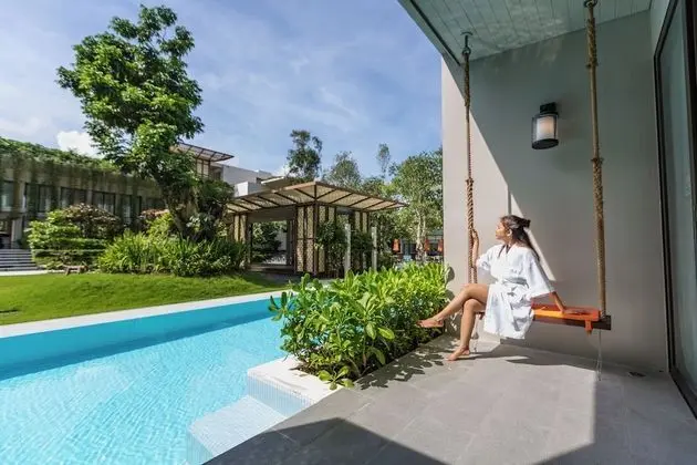 Superior Room, Pool Access