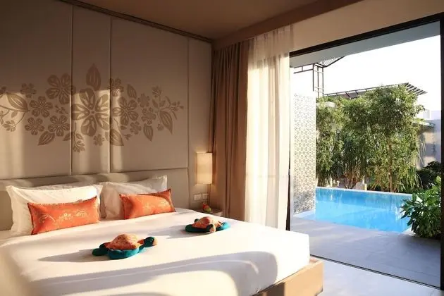 Superior Room, Pool Access
