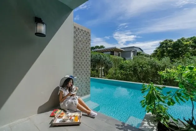 Superior Room, Pool Access