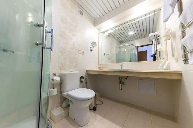 Standard Tek Büyük veya İki Ayrı Yataklı Oda, Balkon