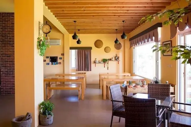 Gallery Dört Kişilik Oda, 2 Çift Kişilik Yatak, Teras, Avlu Manzaralı