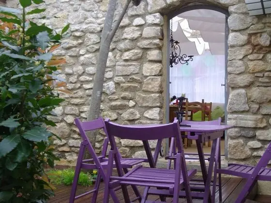 Ev, Sigara İçilmez (La Bastide)