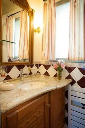 Ev, Sigara İçilmez (La Bastide)