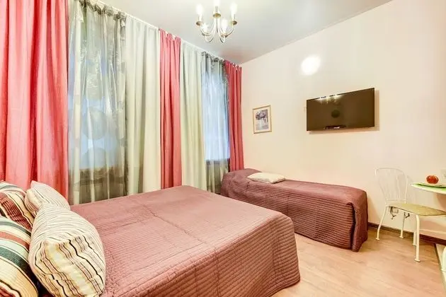 Standard Stüdyo, Mutfak, Avlu