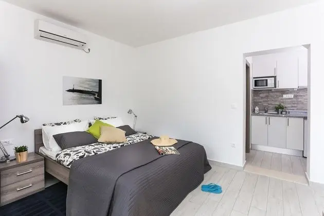 Deluxe Stüdyo, Teras