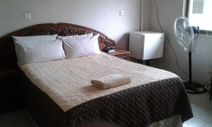 Executive Tek Büyük Yataklı Oda