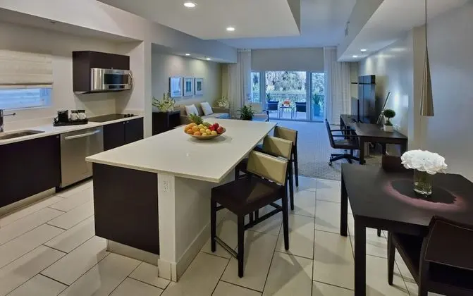 Deluxe Süit, Birden Çok Yatak, Mutfak, Golf Manzaralı (Deluxe One Bedroom Double Suite)