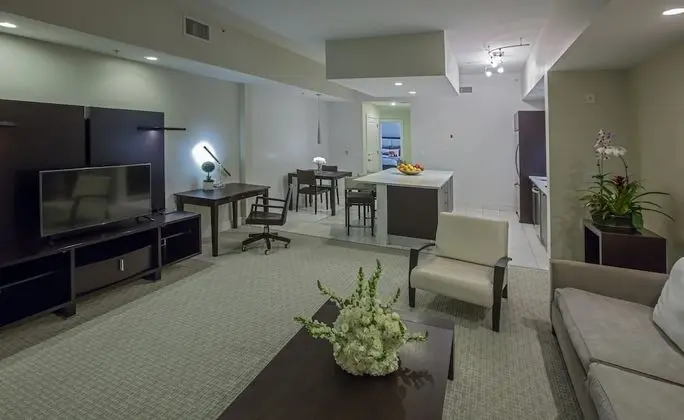 Deluxe Süit, Birden Çok Yatak, Mutfak, Golf Manzaralı (Deluxe One Bedroom Double Suite)