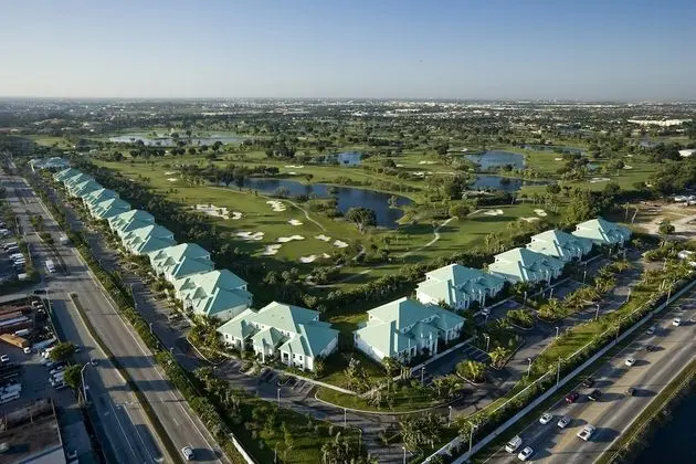 Junior Stüdyo, Birden Çok Yatak, Balkon, Golf Manzaralı (Blue Double Studio Suite)