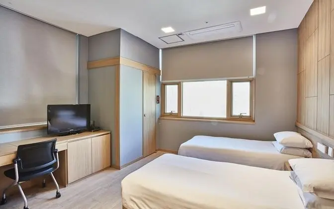 Oda (Deluxe Twin (Room only) (Additional n)
