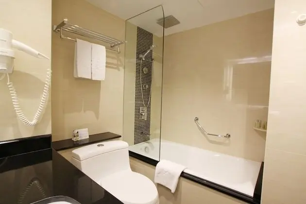 Deluxe Oda (with King Bed)