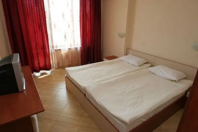 Apart Daire, 2 Yatak Odası, Küçük Mutfak