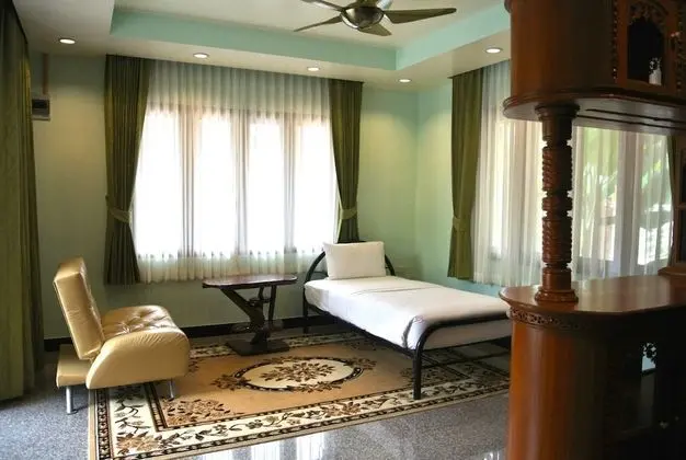 1-Bedroom Villa with Garden View
